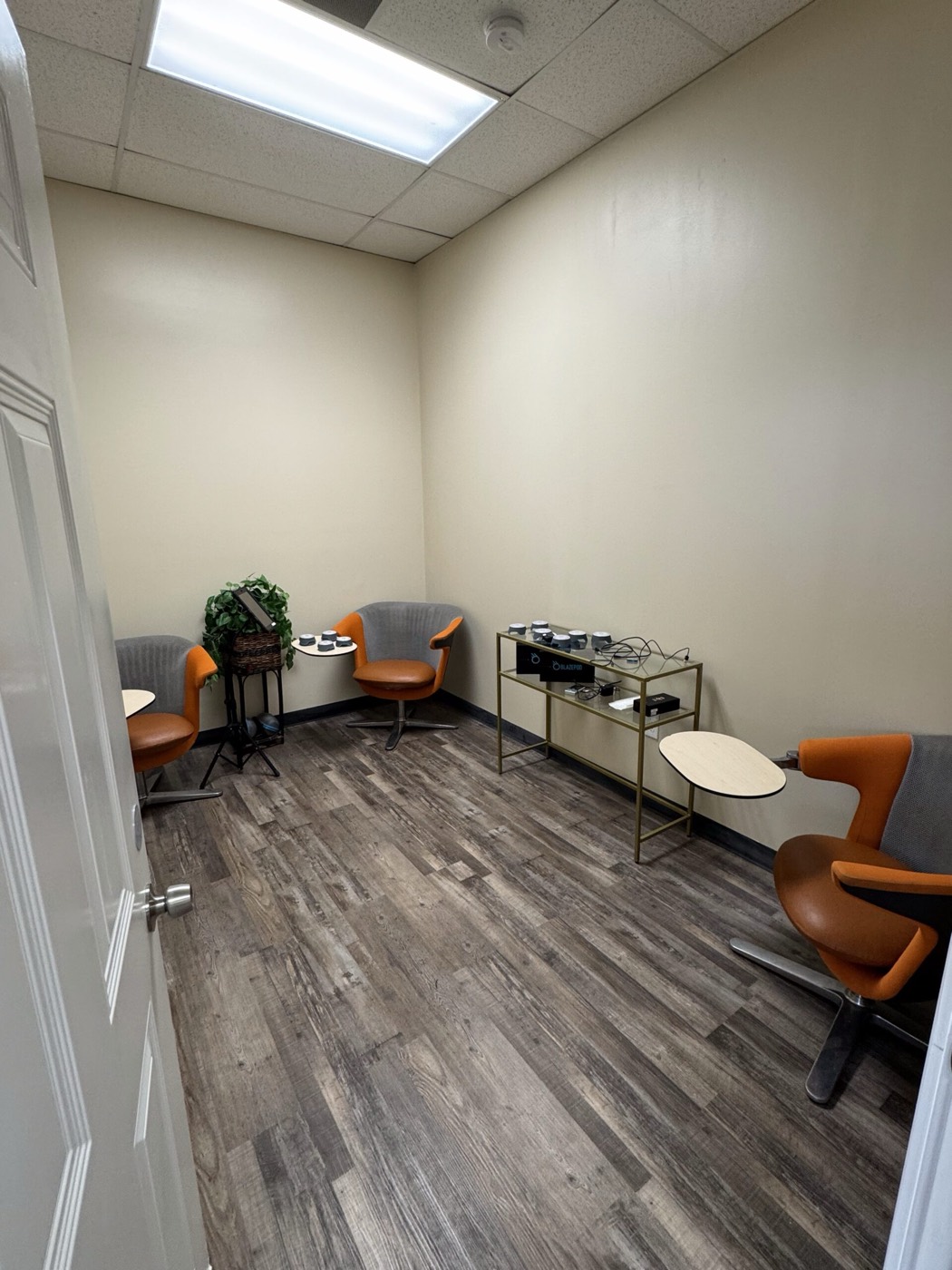 Seating in a treatment room inside Missouri Injury Clinic